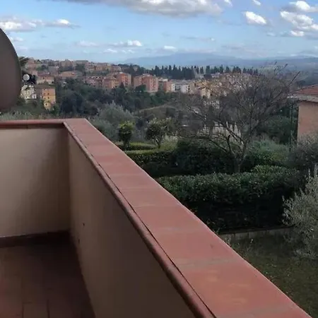 Charming With View In 80 Sqm + Parking سيينا