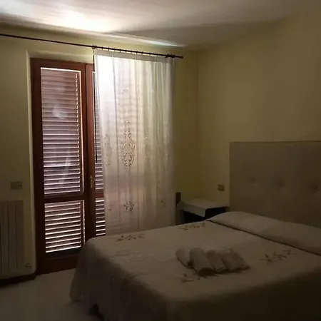 شقة Charming With View In 80 Sqm + Parking *